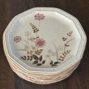 Vintage Capezio by Mikasa Floral Dinner Plate Set $9 each I have 4.